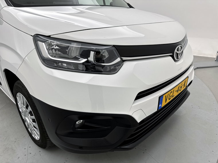 Vehicle Image 36