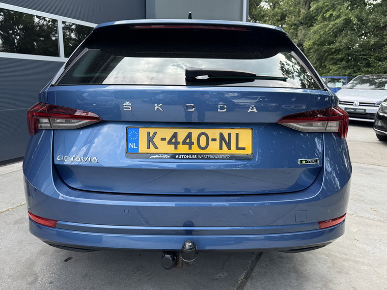 Vehicle Image 42
