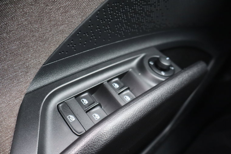Vehicle Image 37