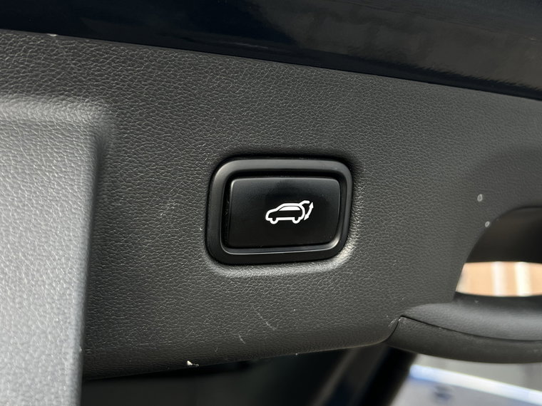 Vehicle Image 28
