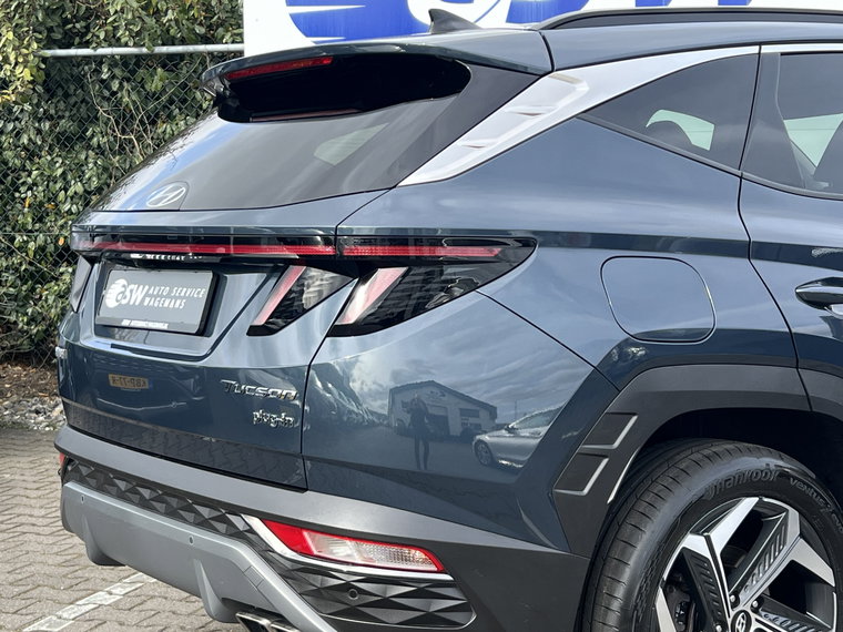 Vehicle Image 32