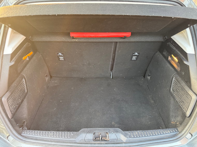 Vehicle Image 26