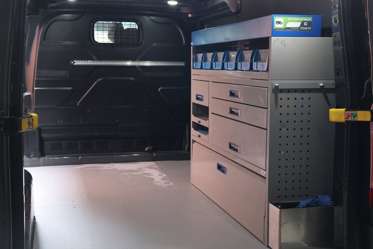 Vehicle Image 21