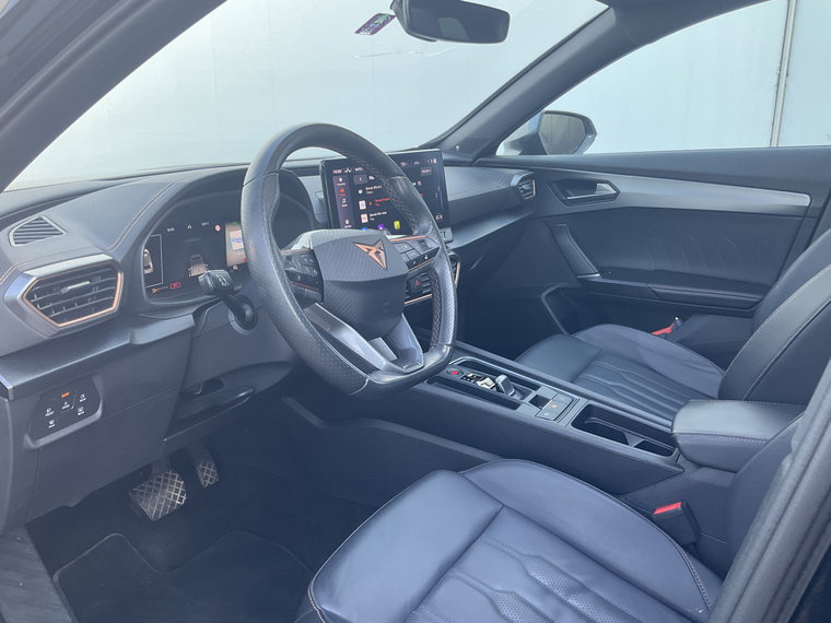 Vehicle Image 25