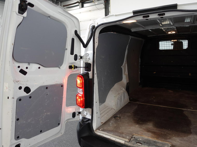 Vehicle Image 37