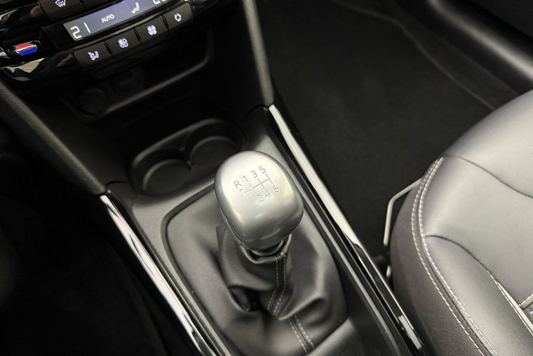 Vehicle Image 22
