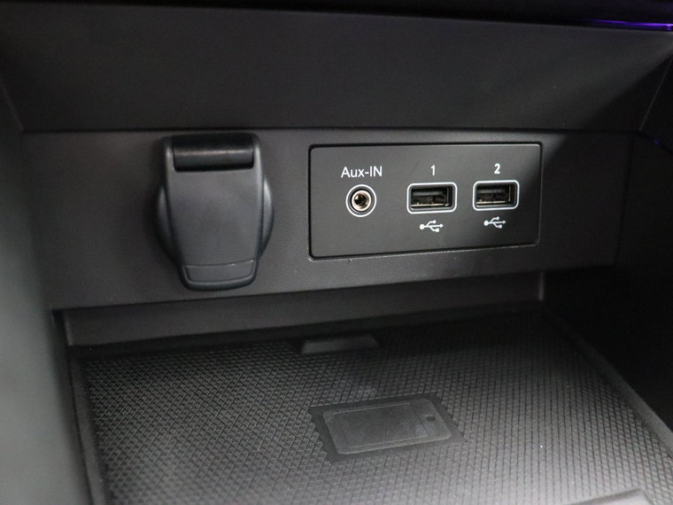 Vehicle Image 30