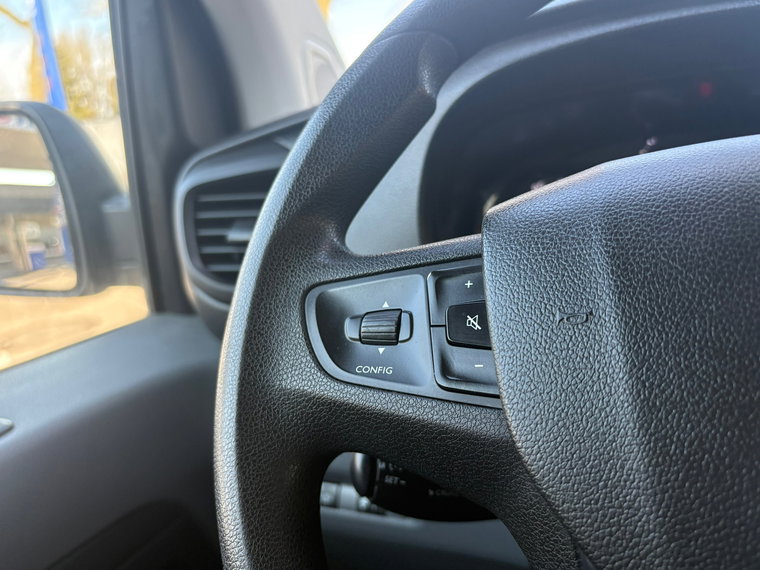 Vehicle Image 26