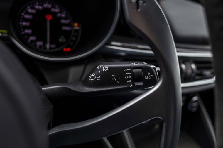 Vehicle Image 37