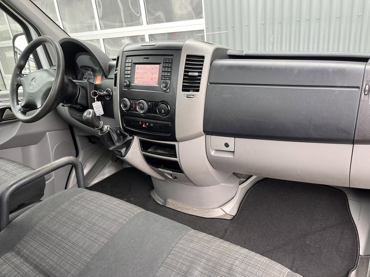 Vehicle Image 34