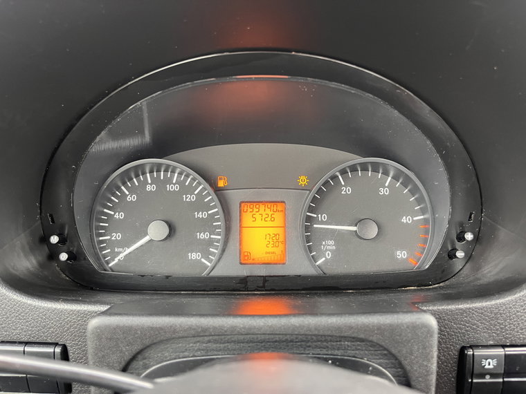 Vehicle Image 38