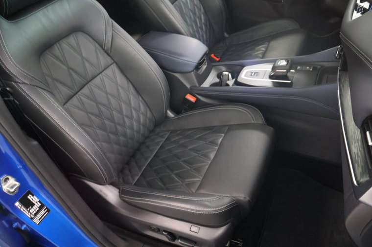 Vehicle Image 13