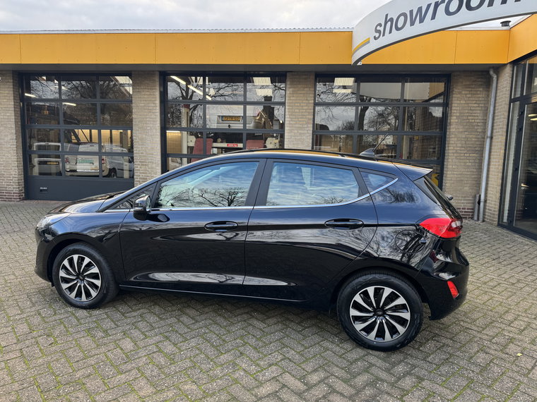 Vehicle Image 21