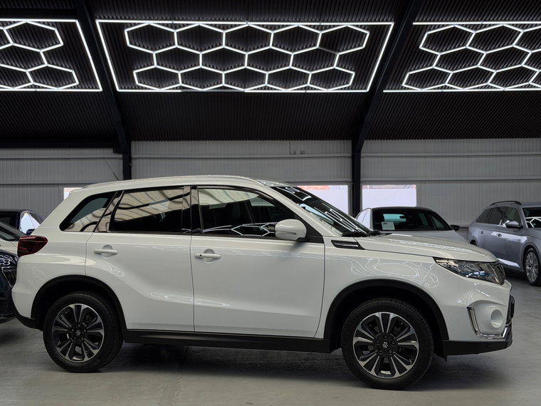 Vehicle Image 13