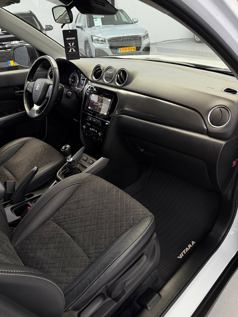 Vehicle Image 35