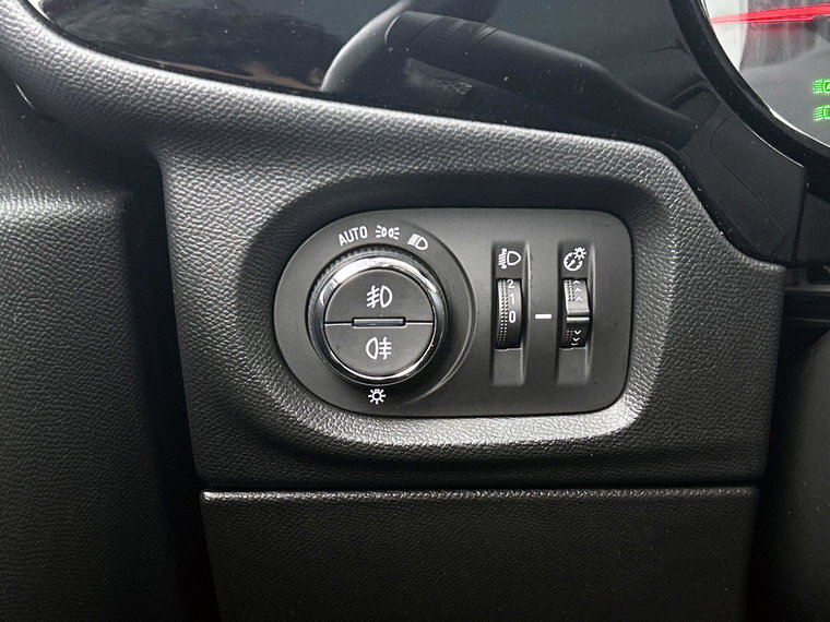 Vehicle Image 24