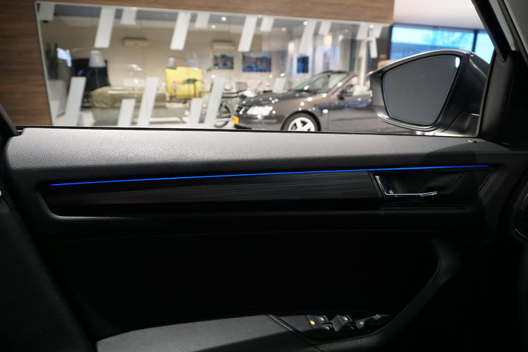 Vehicle Image 35
