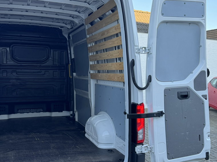 Vehicle Image 26