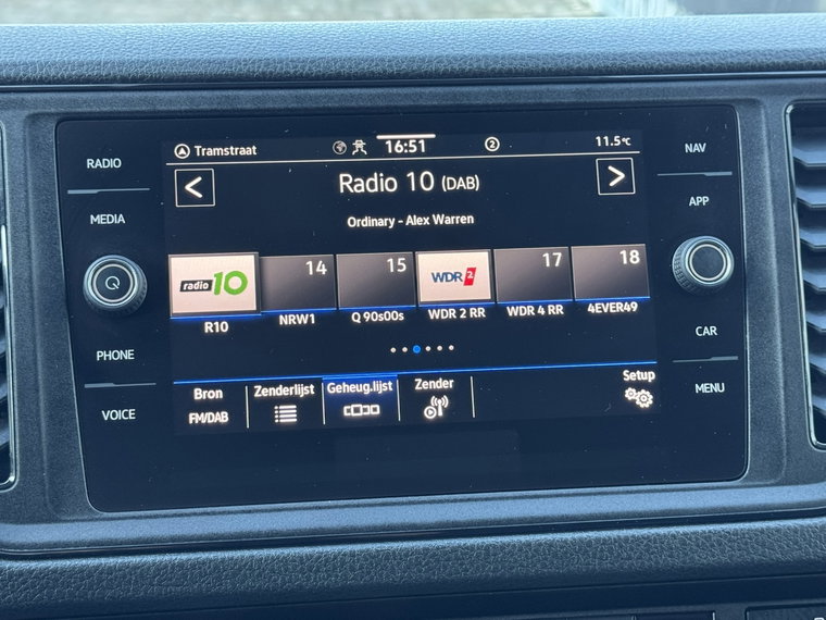Vehicle Image 38