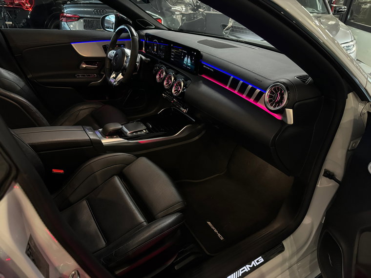 Vehicle Image 37