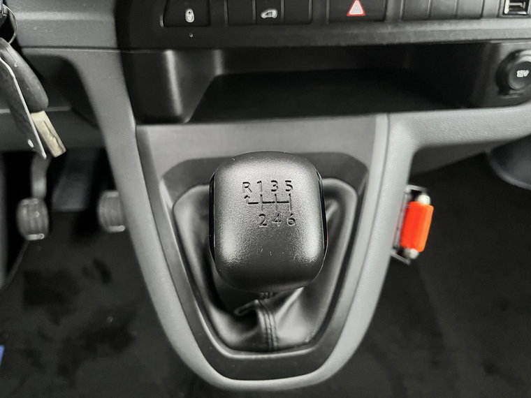 Vehicle Image 27