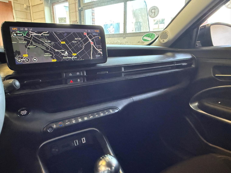 Vehicle Image 19