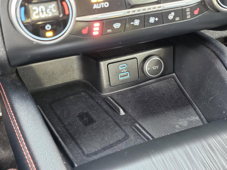 Vehicle Image 28