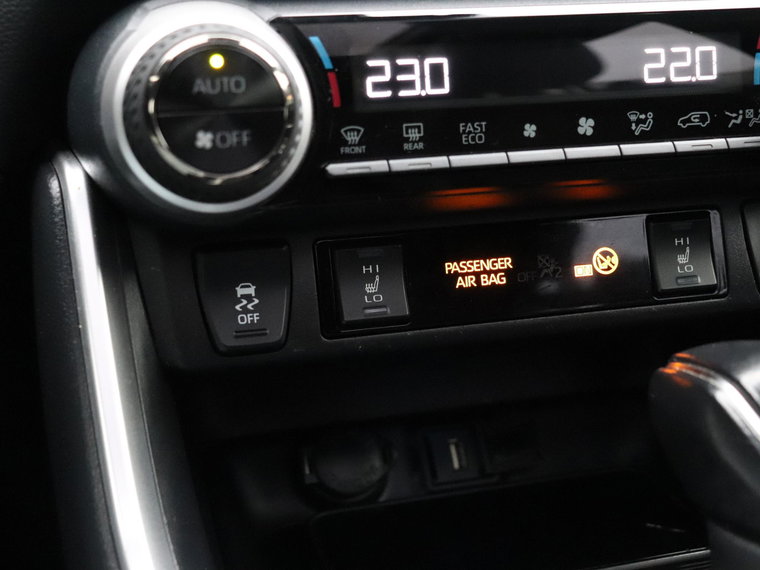 Vehicle Image 24