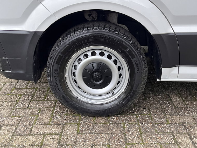 Vehicle Image 23