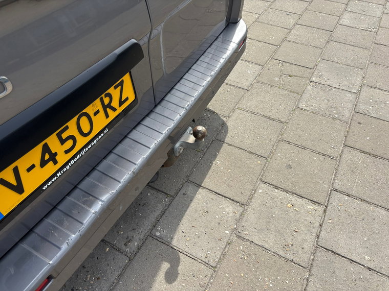 Vehicle Image 33