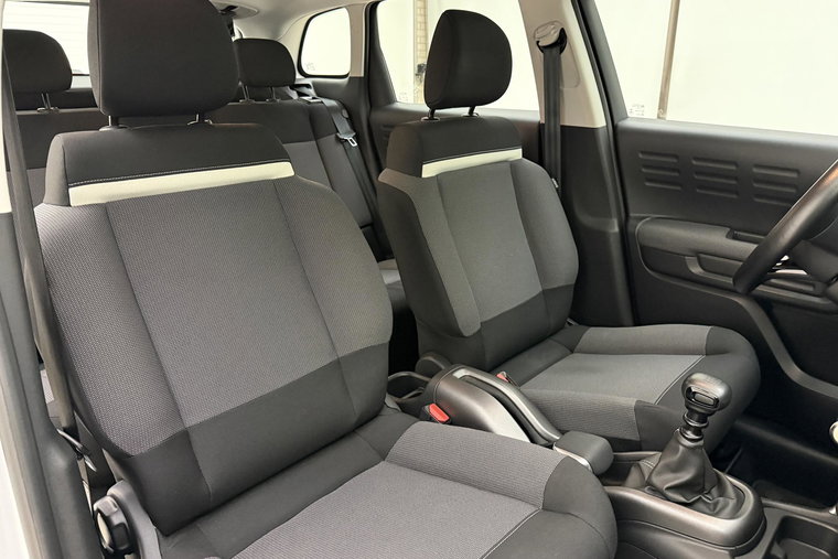 Vehicle Image 13