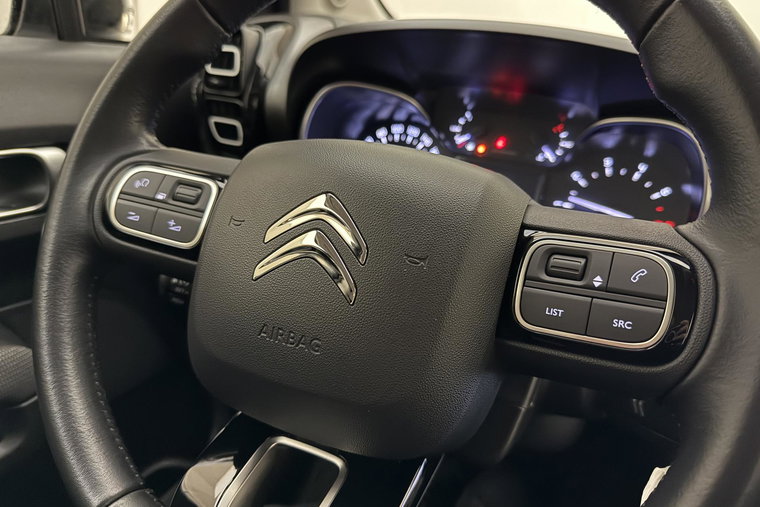 Vehicle Image 17