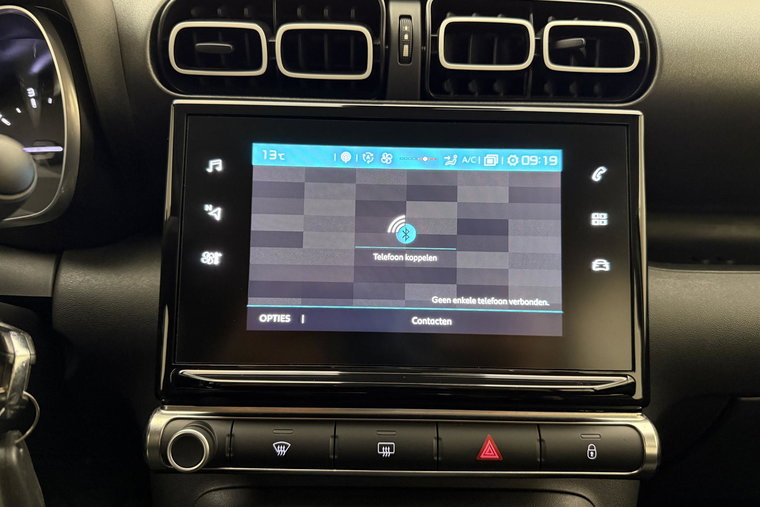 Vehicle Image 22