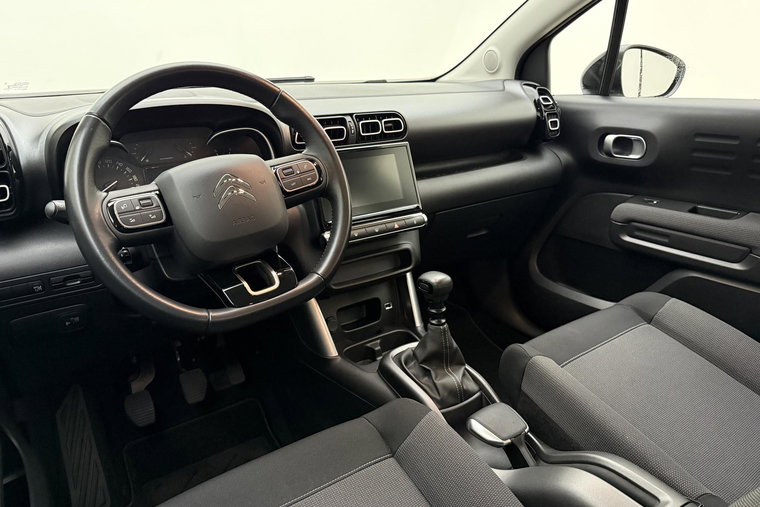 Vehicle Image 7