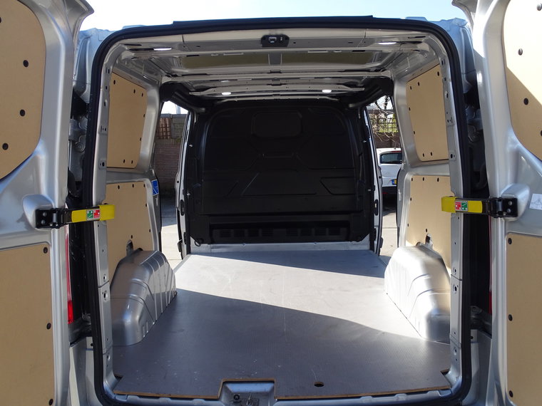 Vehicle Image 13
