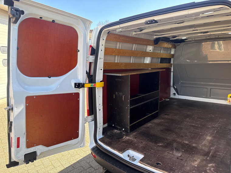 Vehicle Image 21