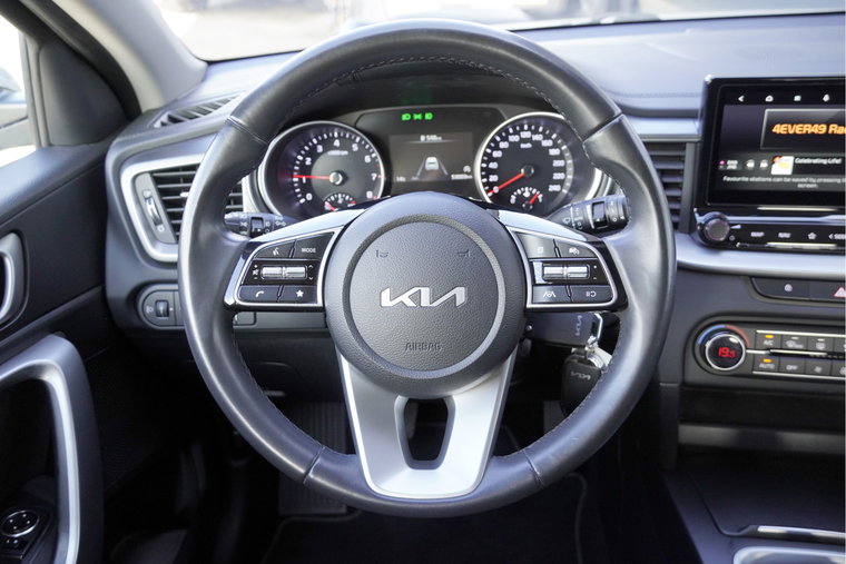 Vehicle Image 21