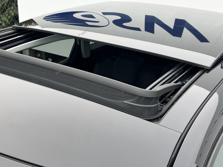 Vehicle Image 36