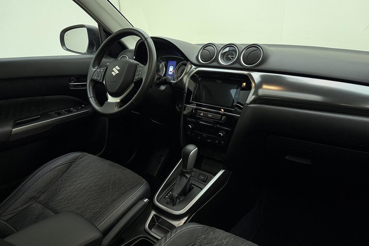 Vehicle Image 14