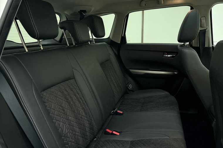Vehicle Image 15