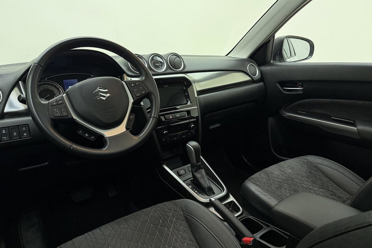 Vehicle Image 16