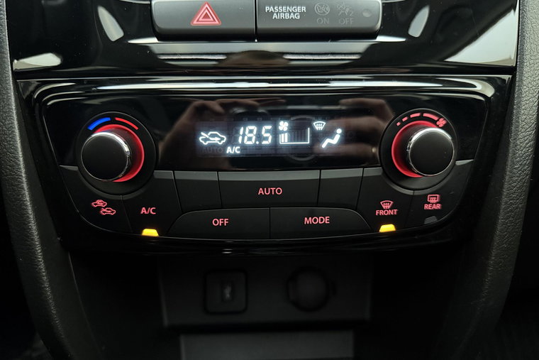 Vehicle Image 26