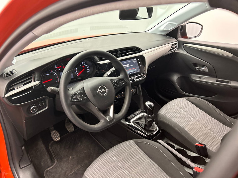 Vehicle Image 16
