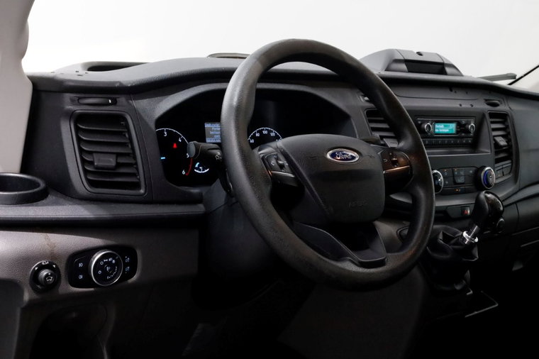 Vehicle Image 12