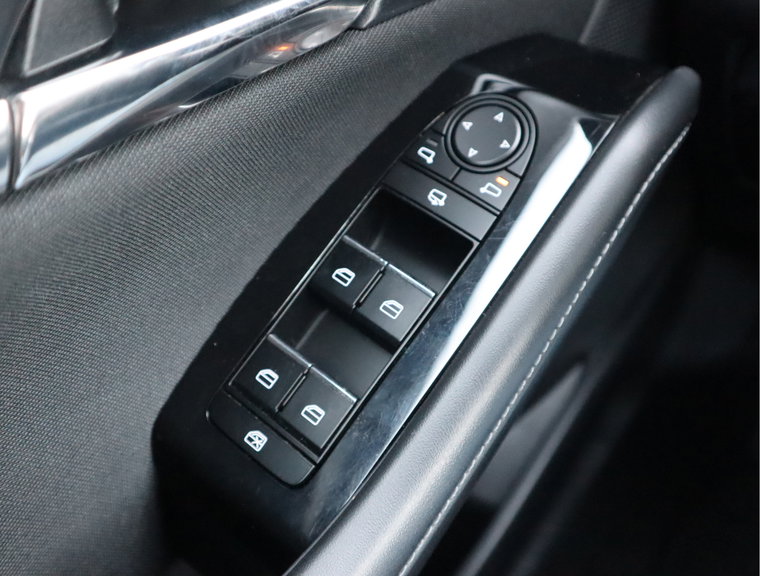 Vehicle Image 37
