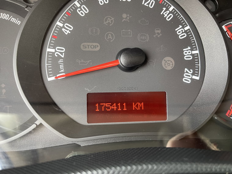 Vehicle Image 25