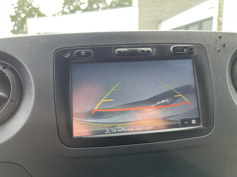 Vehicle Image 28
