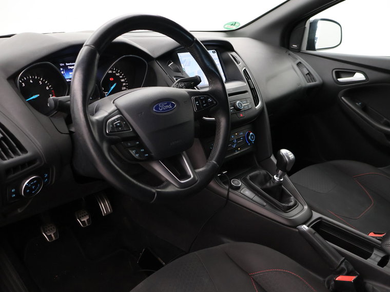Vehicle Image 25