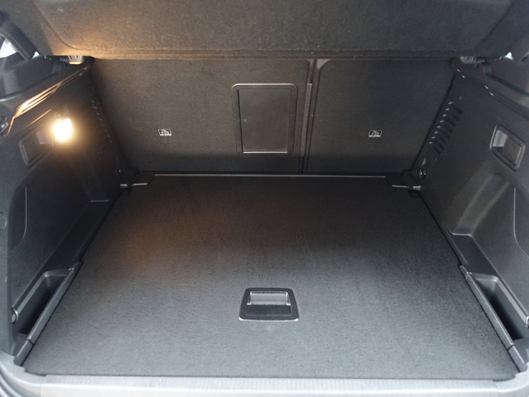 Vehicle Image 33