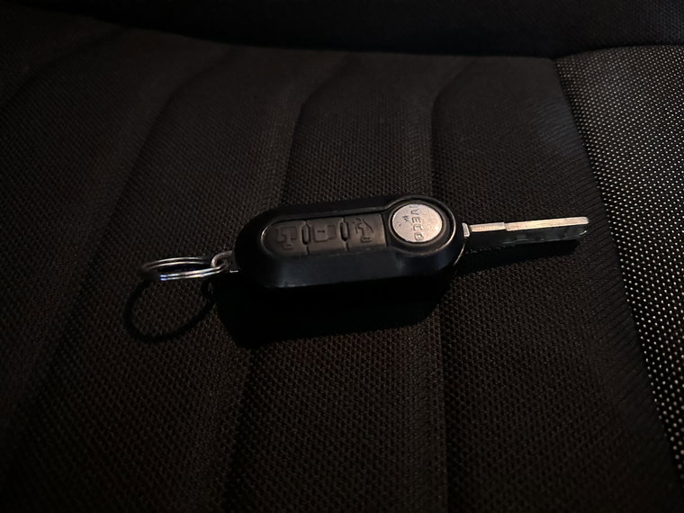 Vehicle Image 16
